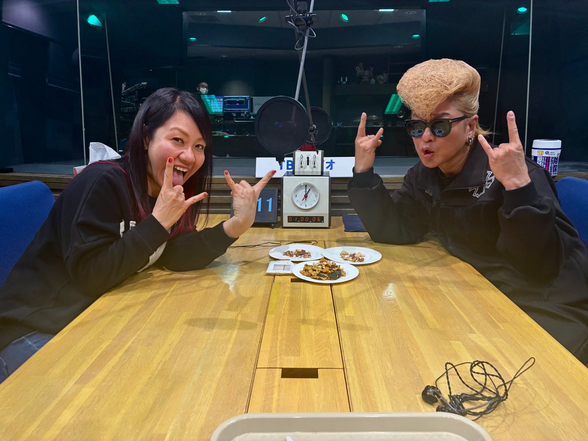 ore_tbsr's tweet card. ツルヤ氣志團万博も終わり、しばしの休暇へ。翔さんはグアム、帯広、新潟の謎のトライアングル旅をしてきたそうです。御礼参りも交えた1週間ほどの休息だったそうですが、ラジオのことも考えていたそうでモヤモヤをメモってきたそうです。ただしばらくは特別なことが続くので、そのメモはまたそのうち