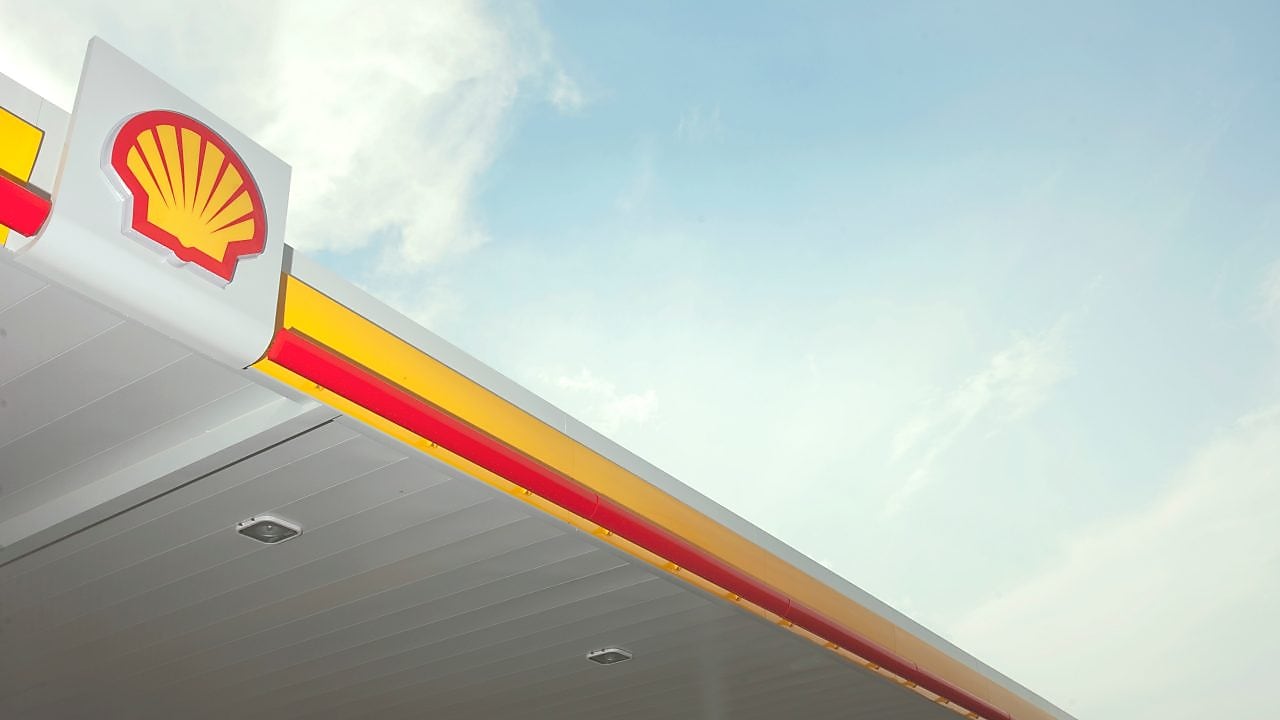 Shell's tweet card. London − Shell Nigeria Exploration and Production Company (SNEPCo), a subsidiary of Shell plc, has completed the previously announced agreement and increased its stake in the OML 118 Production...