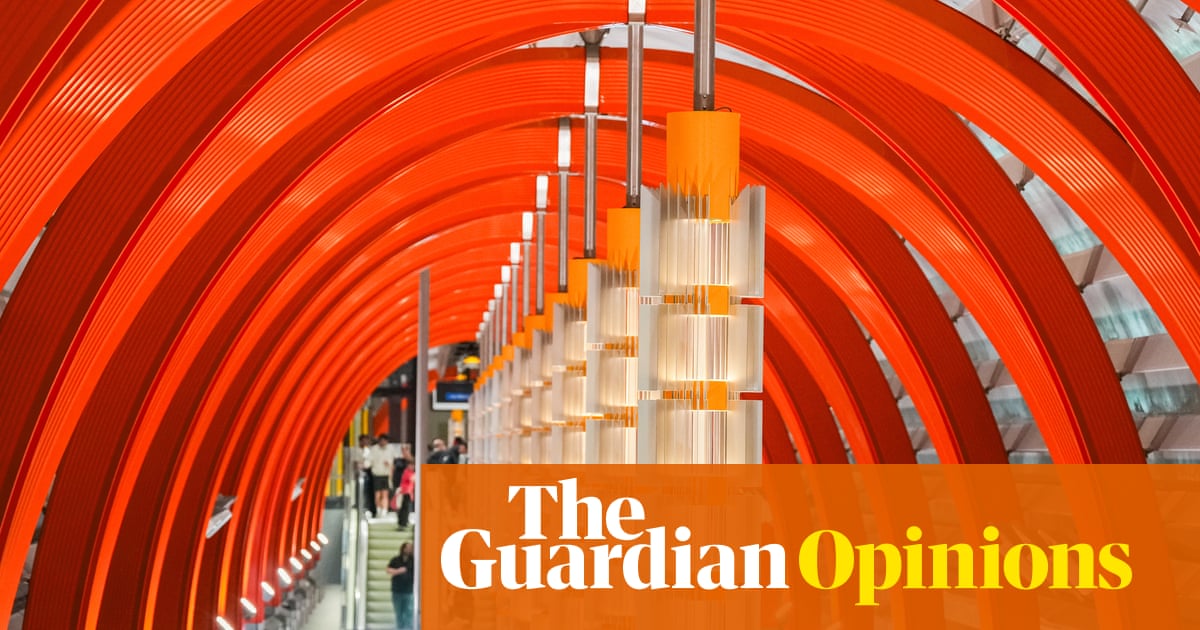 sambrookg's tweet card. After eight years, $15bn and endless disruptions, seeing people flood the new platforms feels like a true reopening of the city