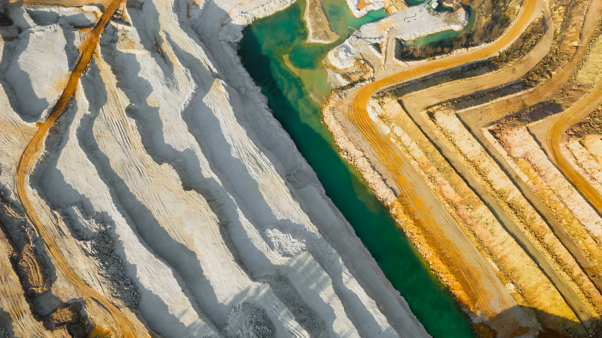 FrontHDynamics's tweet card. Claims that Japanese society has lived in “harmony” with Nature and can therefore provide lessons for global sustainability have a long history. While such “...