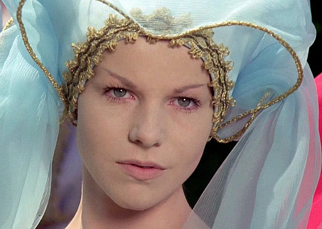 LiborFus's tweet card. Zemřela herečka a dabérka Jorga Kotrbová. Diváci si ji pamatují jako Zlatovlásku ze stejnojmenné filmové pohádky, kde si zahrála spolu s Petrem Štěpánkem. Jejím hlasem promlouvala například major...