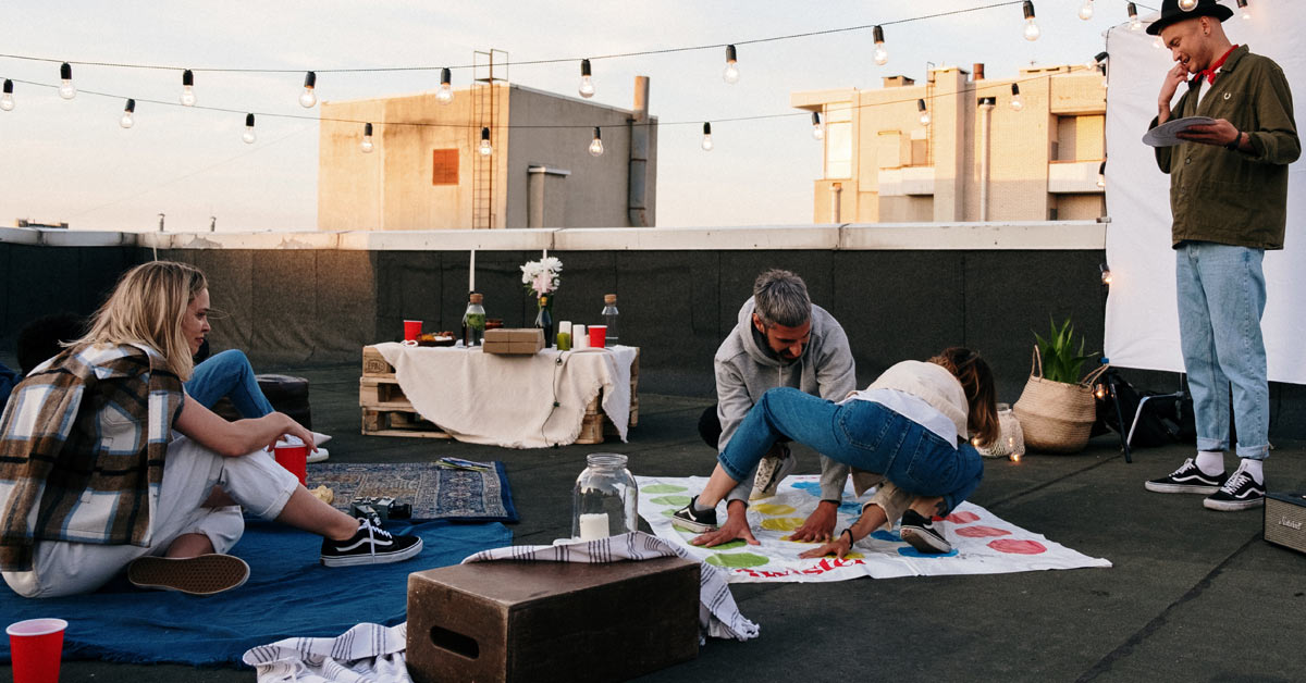 Agrarbetrieb's tweet card. Wann habt Ihr zuletzt einen gemütlichen Spieleabend mit Freunden verbracht? Gab es außer den üblichen Chips, Snacks und Süßgetränken auch etwas Exotisches zum Naschen dazu?