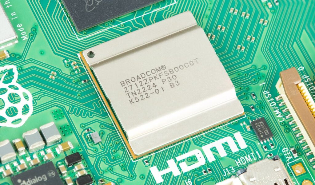 TuttoTechNet's tweet card. Lo shortage della RAM colpisce anche il Raspberry 5 con un aumento di prezzi che colpisce tutti i modelli a listino.