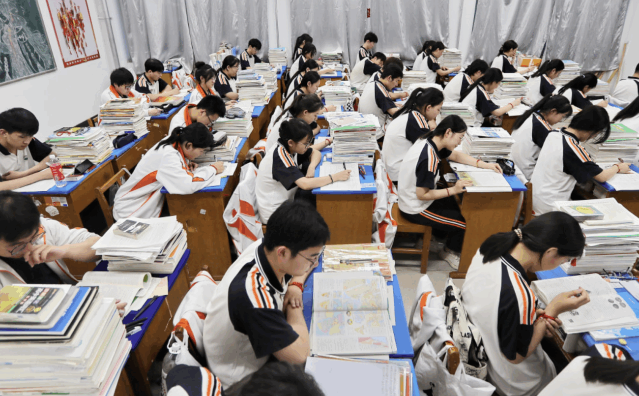 Rapt_plusalpha's tweet card. 中国で心の不調を抱える若者が急増しており、うつ病を患う18歳以下の青少年が約2800万人に上ることが分かりまし…