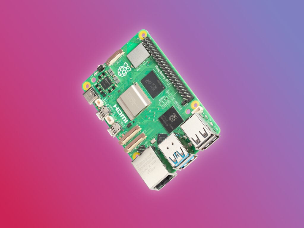 ComputerworldPL's tweet card. Announcing Raspberry Pi 5, coming in late October: over 2x faster than Raspberry Pi 4, featuring silicon designed in-house at Raspberry Pi.