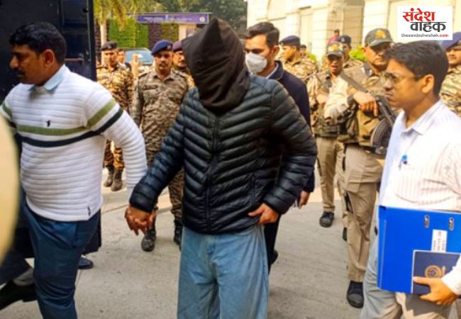 sandeshwahakweb's tweet card. दिल्ली के लाल किला कार ब्लास्ट मामले में राष्ट्रीय जांच एजेंसी (NIA) को एक और महत्वपूर्ण सफलता मिली है। पटियाला हाउस स्थित स्पेशल...