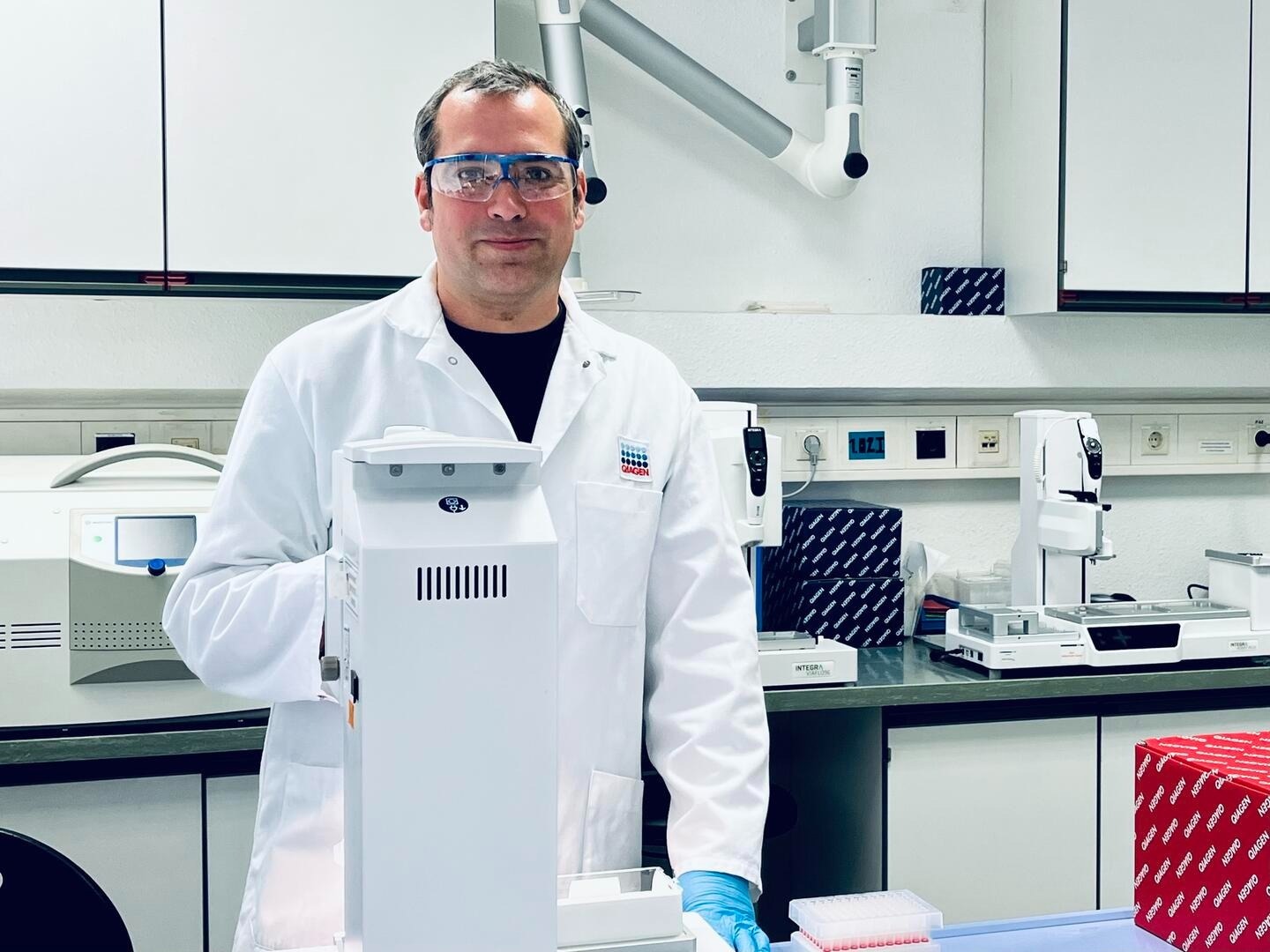 NewsMedical's tweet card. See how QIAGEN’s flexible pipetting technologies optimize PCR sample preparation, enabling consistent results and faster turnaround times.