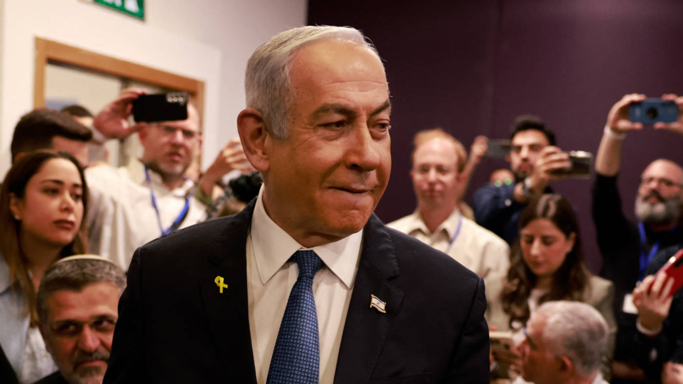 danieltester_'s tweet card. Amid the genocide in Gaza and the 2026 election, can the Israeli president make Netanyahu's fraud charges disappear?