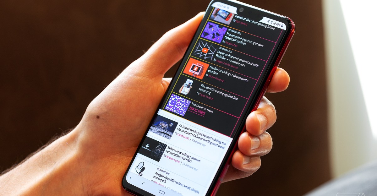 techpip's tweet card. A sharp 6.1-inch OLED-screened handset that works on any GSM or CDMA carrier and comes with flagship specs.