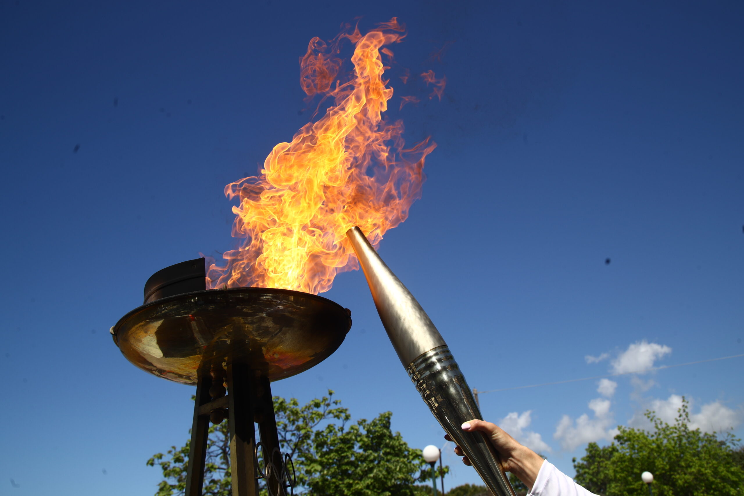 HellenicOlympic's tweet card. Στο πλαίσιο της συνολικής ψηφιακής αναβάθμισης και της καλύτερης οργάνωσης της Ολυμπιακής Λαμπαδηδρομίας, η Ελληνική Ολυμπιακή Επιτροπή προχωρά στην ανάπτυξη μιας νέας mobile εφαρμογής. Πρόκειται για...