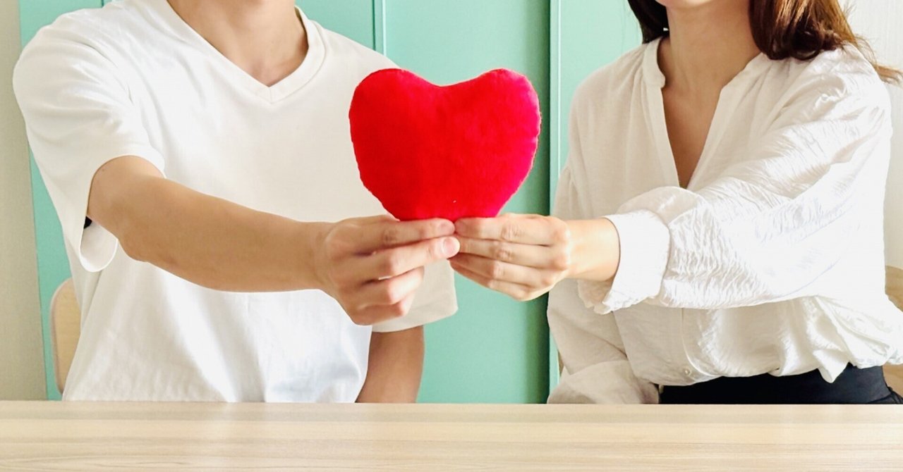 kaguyasamart's tweet card. 本ページはプロモーションが含まれています 「ペアーズって結局いくらかかるの？」 「男性は課金しないと出会えないって本当？」 「無料でも使えるって聞いたけど、どこまでできるの？」 その疑問、この記事でぜんぶスッキリ解消します。 どの料金プランが一番コスパがいいのか、どのタイミングで課金すべきか、そして「やってはいけない損な使い方」までリアルにお伝えします。 今やペアーズは、会員数2,000万人...