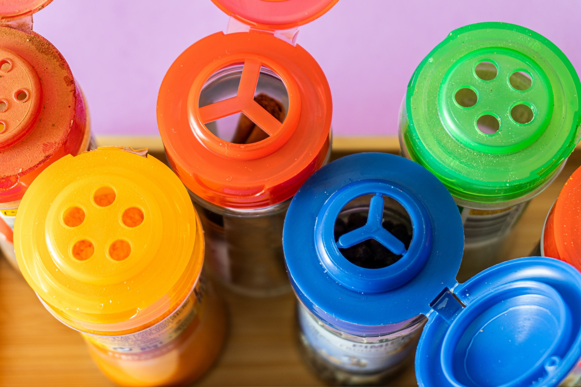 compu4n6's tweet card. One TikTok user shared a clever hack to repurpose an old Parmesan lid — and people are loving it.