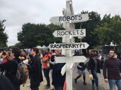 RaspberryPiHack's tweet card. Read all about our visit to Maker Faire New York in 2016, and find out what cool stuff we saw!