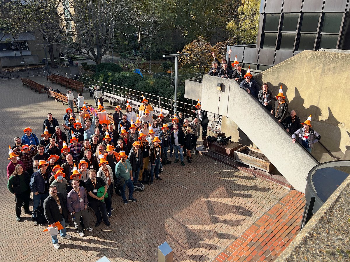 TakesatoH's tweet card. This is the 14th event hosted by VideoLAN Organizations. Named as VideoLAN Developer Days 2025 (VDD) which is held in London. Start from…