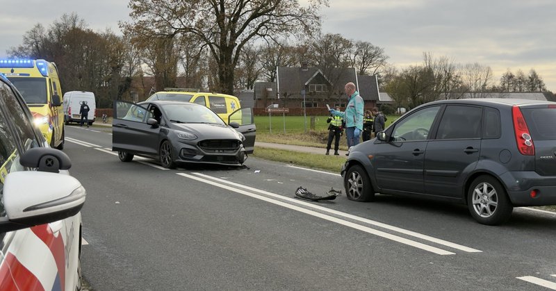 Frontale aanrijding op Deurningerstraat