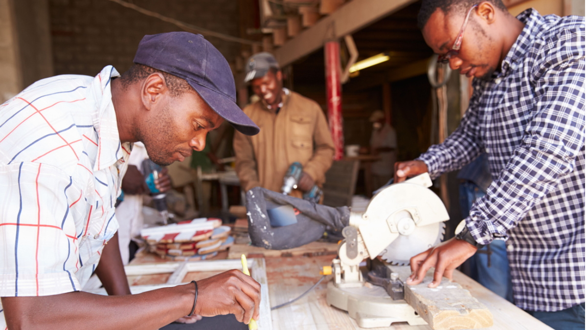 DailyInvestorSA's tweet card. Around 60% of small businesses, which account for the majority of enterprises in South Africa, do not believe they can survive more than a year.