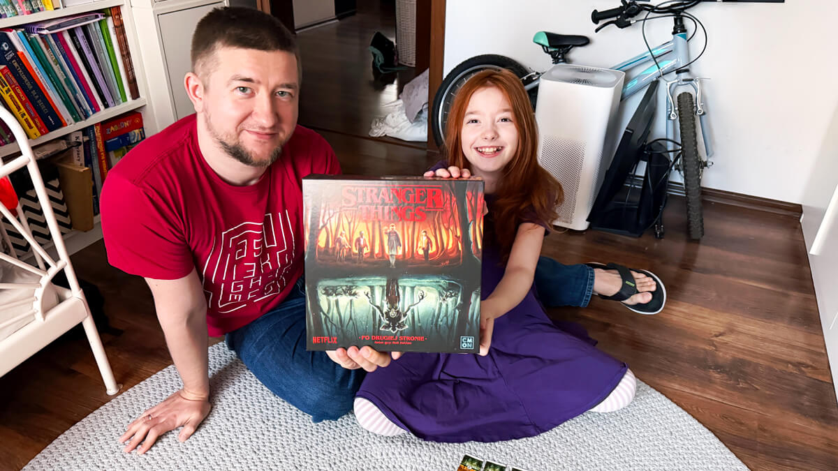 TataDeveloper's tweet card. Stranger Things - planszowa przygoda w Hawkins