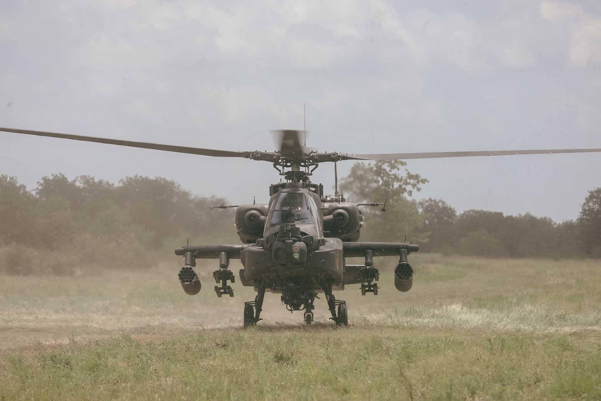 ArmyRecognition's tweet card. EXCLUSIVE: Boeing secures record foreign deal for AH-64E Apache attack helicopter production...