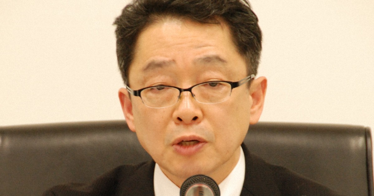 mainichi's tweet card. 　部下の女性に性的暴行を加えた罪に問われている元大阪地検検事正の北川健太郎被告（65）が、起訴内容について一転して無罪を主張することが弁護人への取材で明らかになった。10月に大阪地裁であった初公判で「争うことはしません」と述べ、女性に謝罪していた。