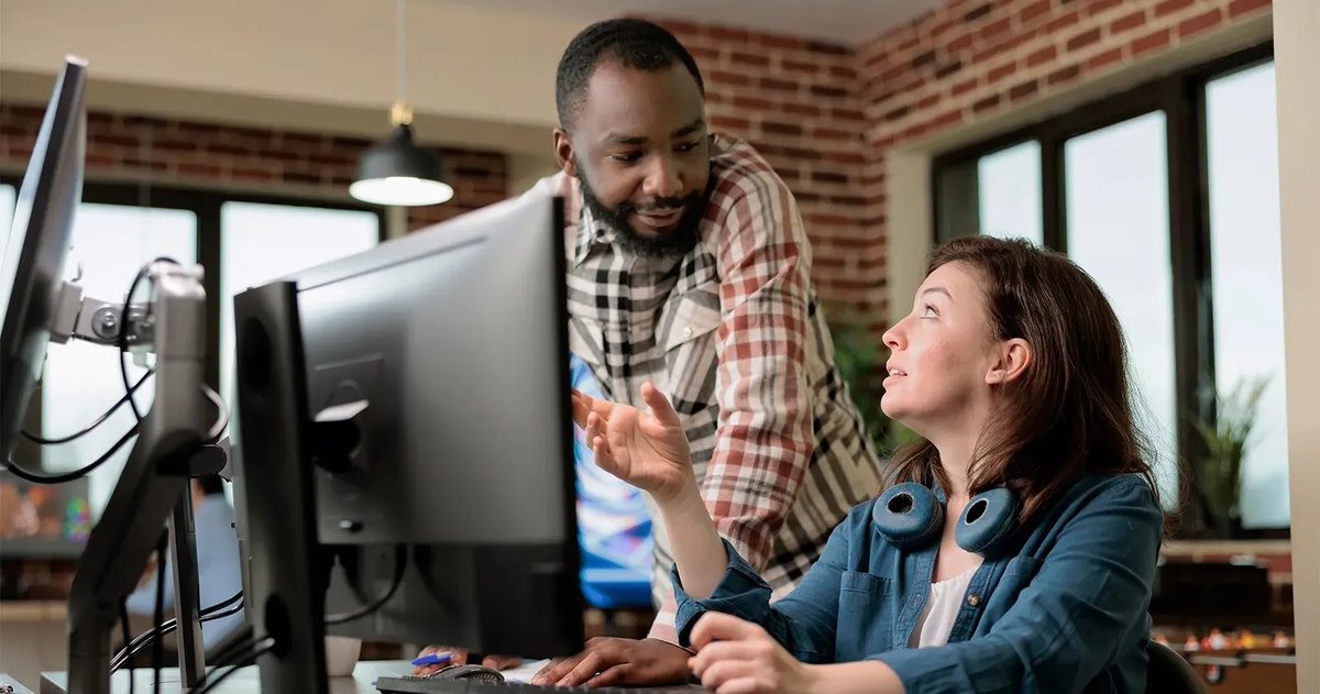 AnnBoelynn's tweet card. For Hewlett Packard Enterprise (HPE), AI‑ready, sustainable infrastructure is turning hybrid cloud innovation into enterprise advantage