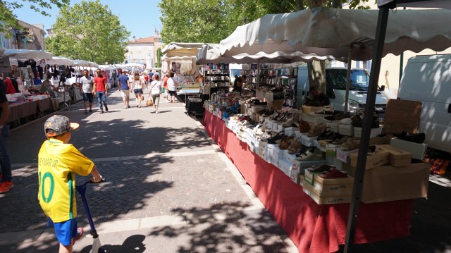 marianne4cwc's tweet card. Market Day in Provence We took the Peugeot on market day. At home, I’m accustomed to a hand full of outdoor stands where farmers sell their home grown produce. In Le Muy (pronounced mew eee) there …