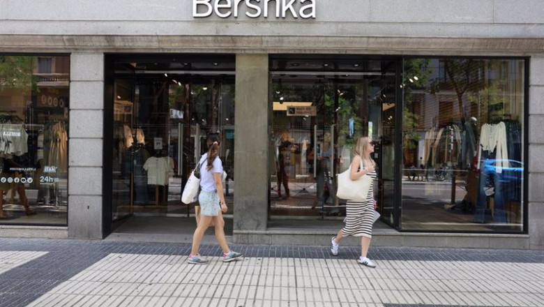 precioobjetivo's tweet card. Los analistas de Deutsche Bank han mostrado este martes una "postura más optimista" sobre las cuentas de Inditex, que el gigante del textil dará a conocer a primera hora de este miércoles.