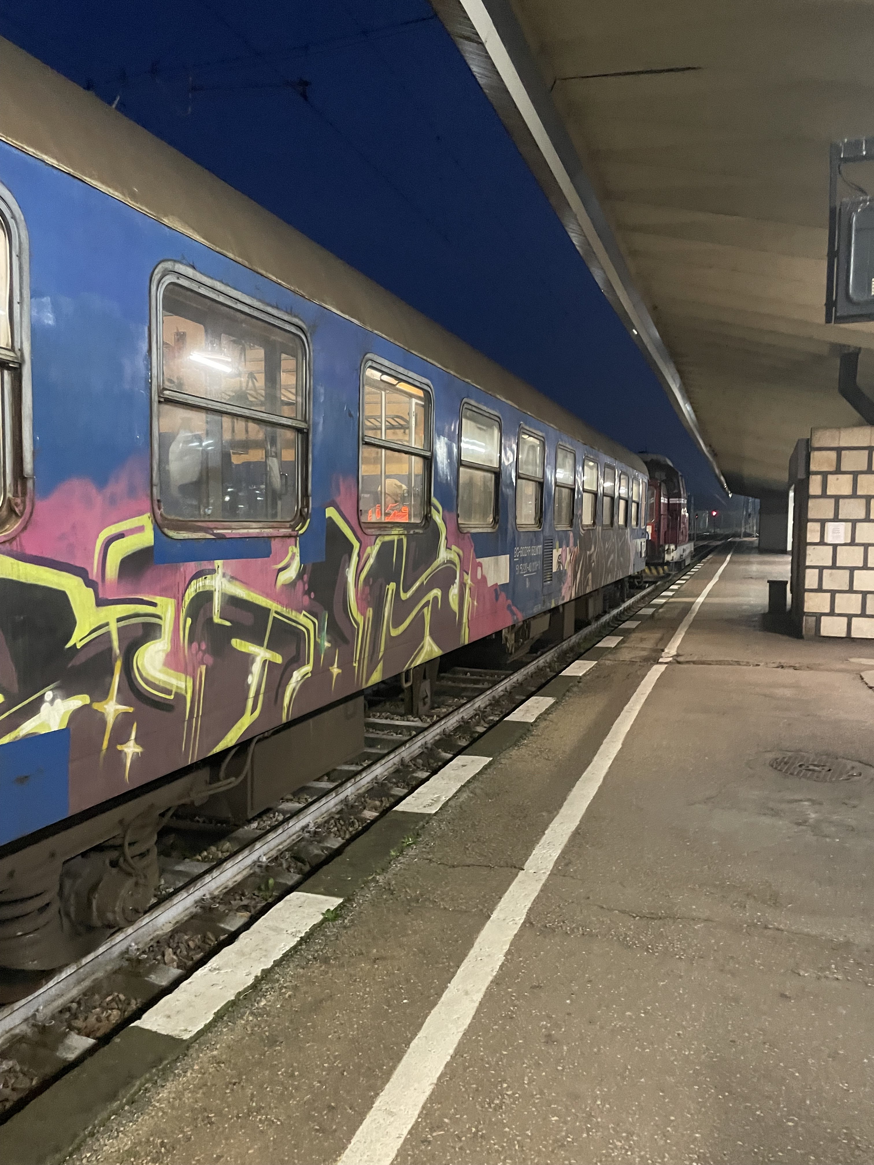 markee174's tweet card. After the (now unusual) experience of a night in one place, we were in Ted's Coffee for 9.30am to collect our tickets for tonight's Sophia Express. Mark