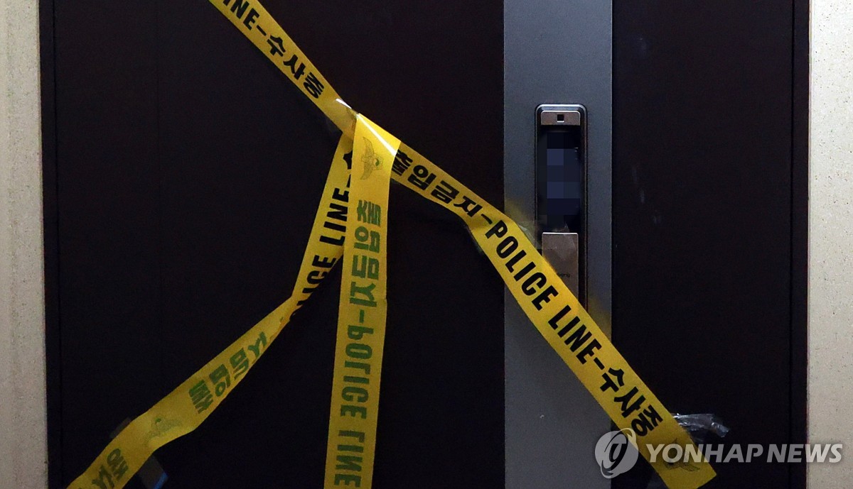 yonhaptweet's tweet card. (인천=연합뉴스) 최은지 기자 = 생일상을 차려준 아들을 사제 총기로 살해한 혐의로 기소된 60대 남성에게 검찰이 사형을 구형했다.