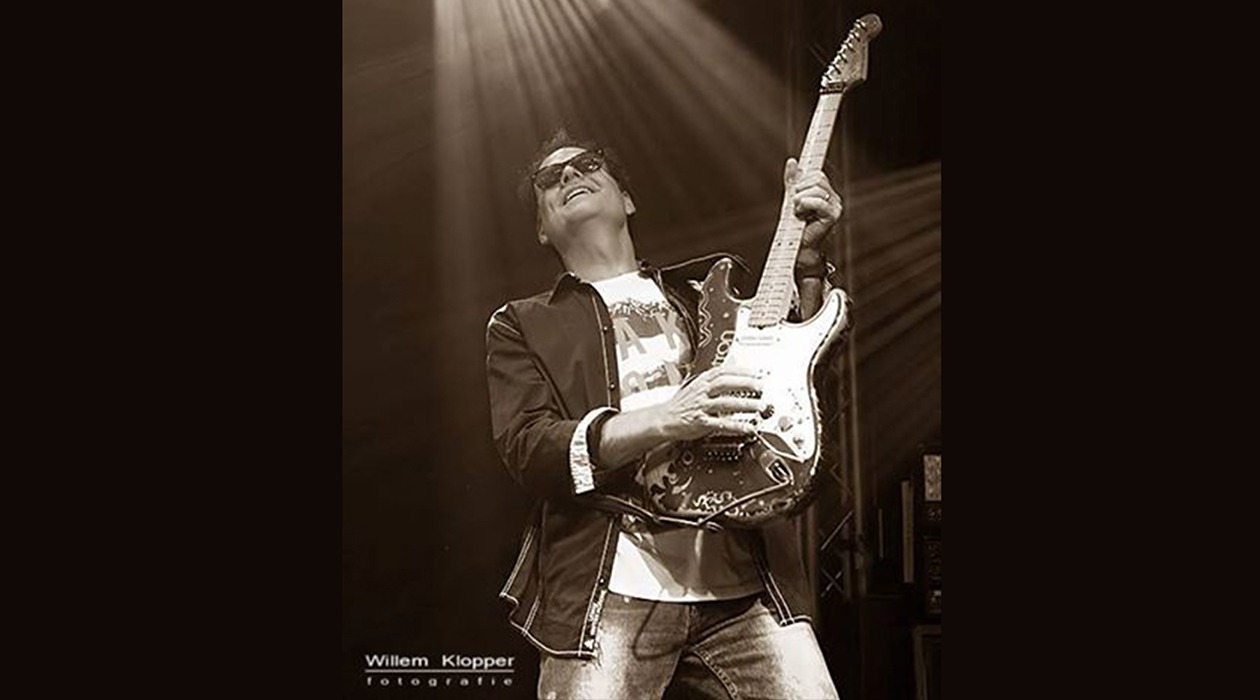 theprogreport's tweet card. Alan Morse is set to release his long awaited second solo album, So Many Words, due out in late January 2026.