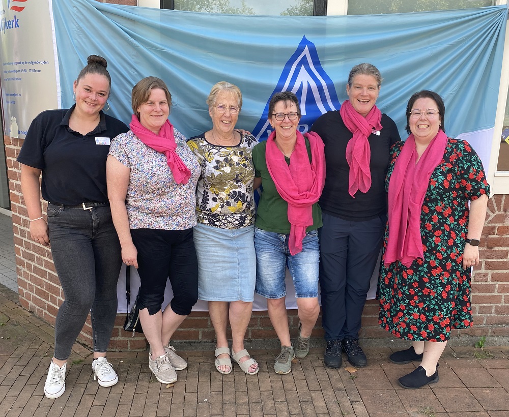 PI4YLC's tweet card. Gisteren vond in Hoevelaken de jaarlijkse HF-dag plaats. Deze dag wordt elk jaar georganiseerd door het Traffic Bureau, commissie van de VERON www.veron.nl. Er was een vol programma met lezingen over...