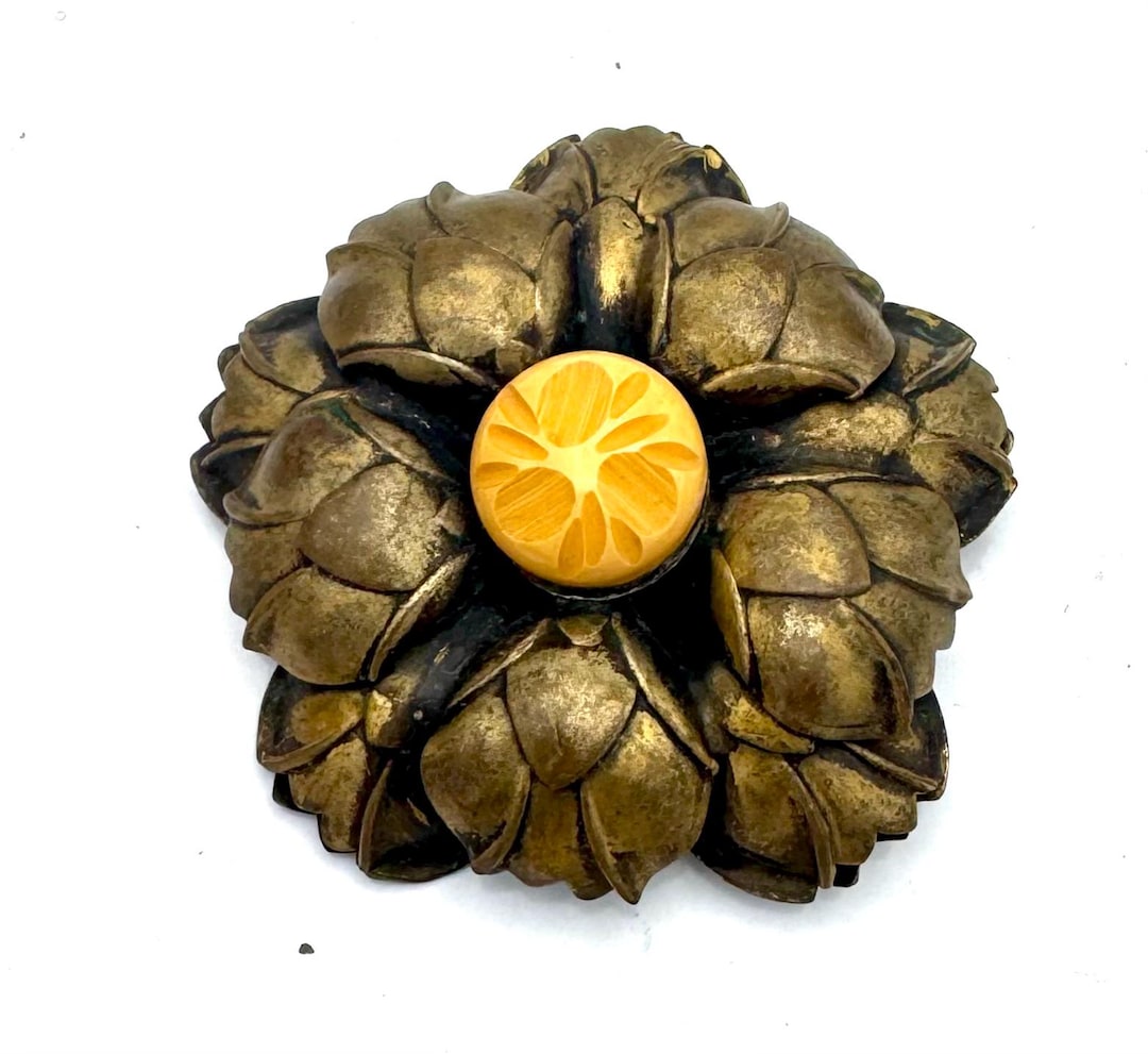 serendipitytrea's tweet card. This Brooches item is sold by serendipitytreasure. Ships from Huntington Beach, CA. Listed on Dec 2, 2025