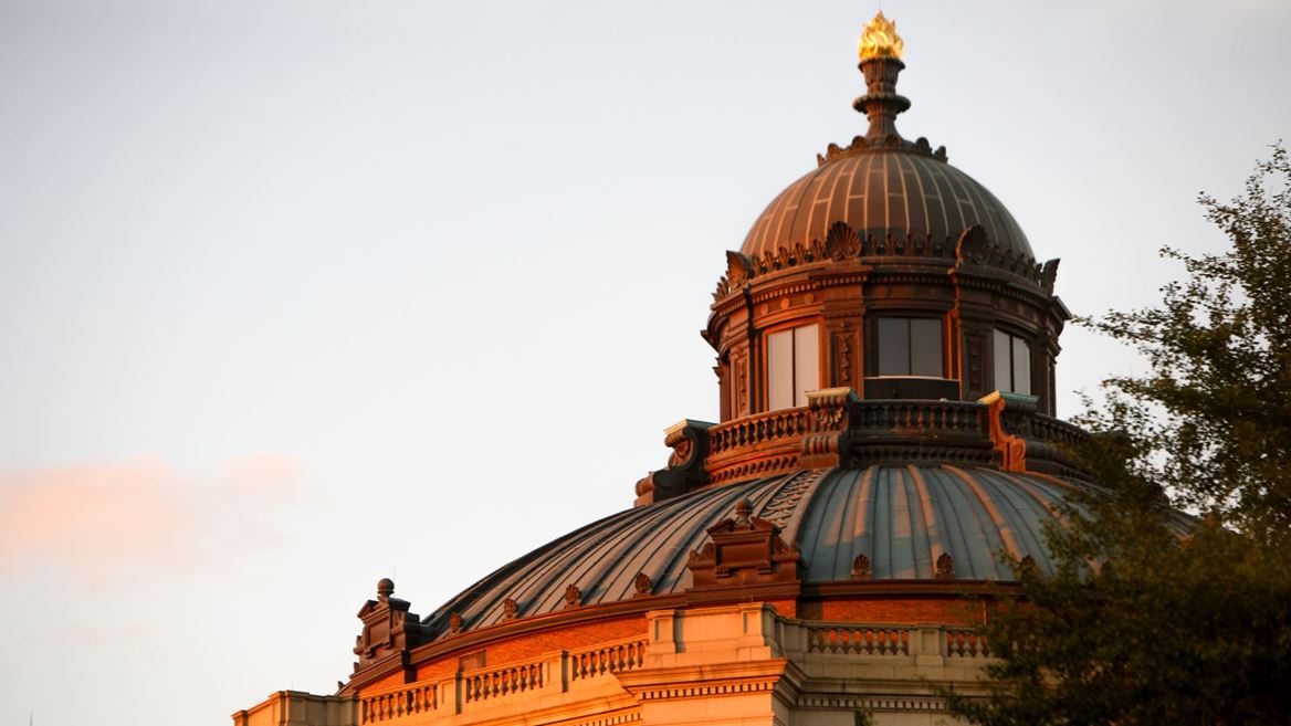 librarycongress's tweet card. In the event of a temporary shutdown of the federal government effective 12:01 a.m.  Wednesday, Oct. 1, all Library of Congress buildings will be CLOSED to the public and researchers.