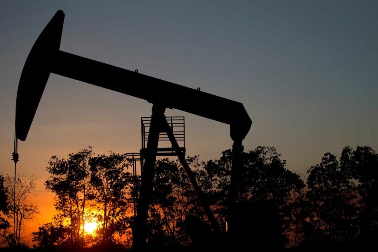 ElTiempo_Mx's tweet card. Venezuela denunció la “venta forzosa” de su filial Citgo en Estados Unidos, tras la autorización de un tribunal para su remate en beneficio de acreedores