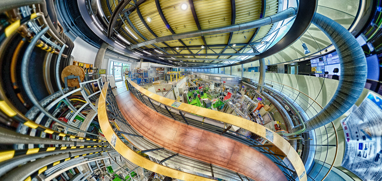 drmikemyers's tweet card. Synchrotron radiation sources generate highly brilliant light pulses, ranging from infrared to hard X-rays, which can be used to gain deep insights into complex materials.