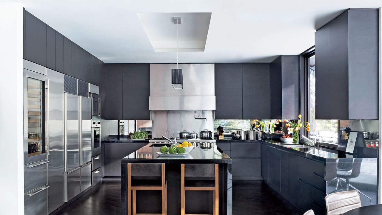 helpusell's tweet card. Discover the inspiring transformations of 14 dream kitchens