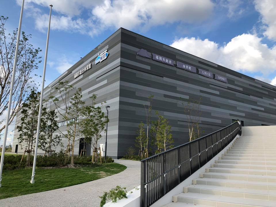 daimyo_now's tweet card. 新しい福岡市総合体育館はスゴイ！今日は完成記念イベントとして為末大さんやゴールボールの浦田理恵さんをお招きしてパラスポーツのイベントを行っています。西日本最大…