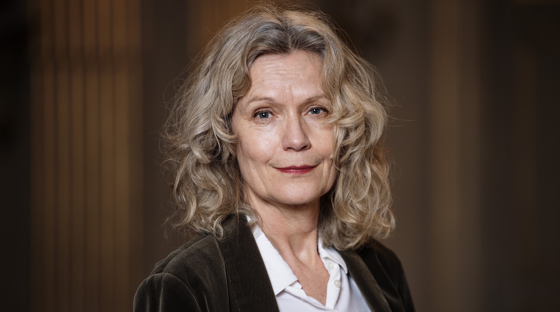 FokusRedaktion's tweet card. Det enda sättet att rädda yttrandefriheten är att begränsa den, tydligen. Läs Johan Hakelius text här.