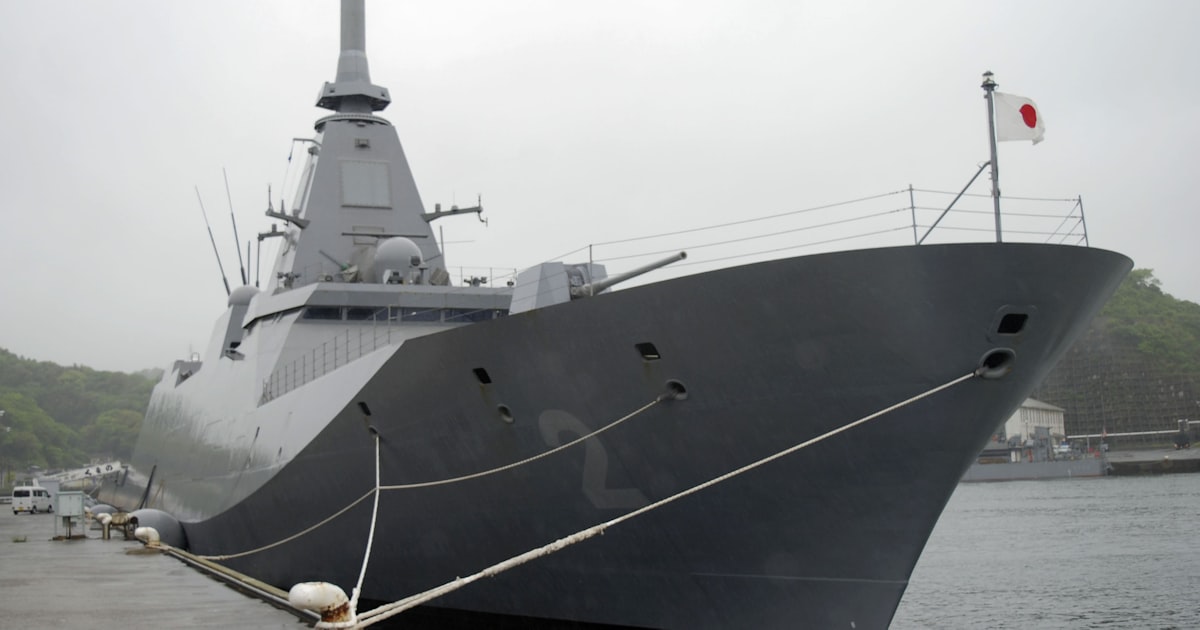 nikkei's tweet card. 高市早苗政権は防衛装備品の輸出について殺傷能力のない「5類型」に限る条件を2026年前半に撤廃する方針だ。同盟・同志国への装備の提供により安全保障の協力を強める。国内の防衛産業にとっては市場の拡大につながるほか、企業間の競争や協力を通じて民生にも応用できる新技術を生み出す機会にもなる。自民党の安全保障調査会は1日、5類型の撤廃に向けた勉強会を開いた。日本維新の会と10月に交わした連立政権合意書