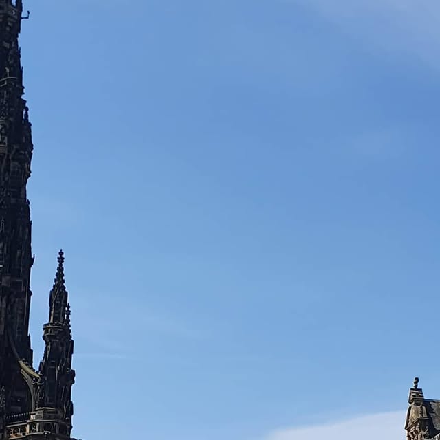 VEdimburgo's tweet card. Vivendo em Edimburgo (@vivendoemedimburgo) • Instagram photo