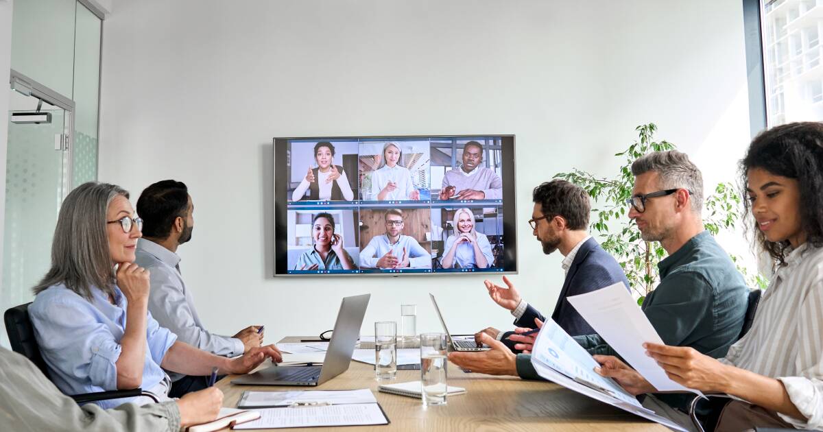 PSInformant's tweet card. Bursting the bureaucracy bubble.