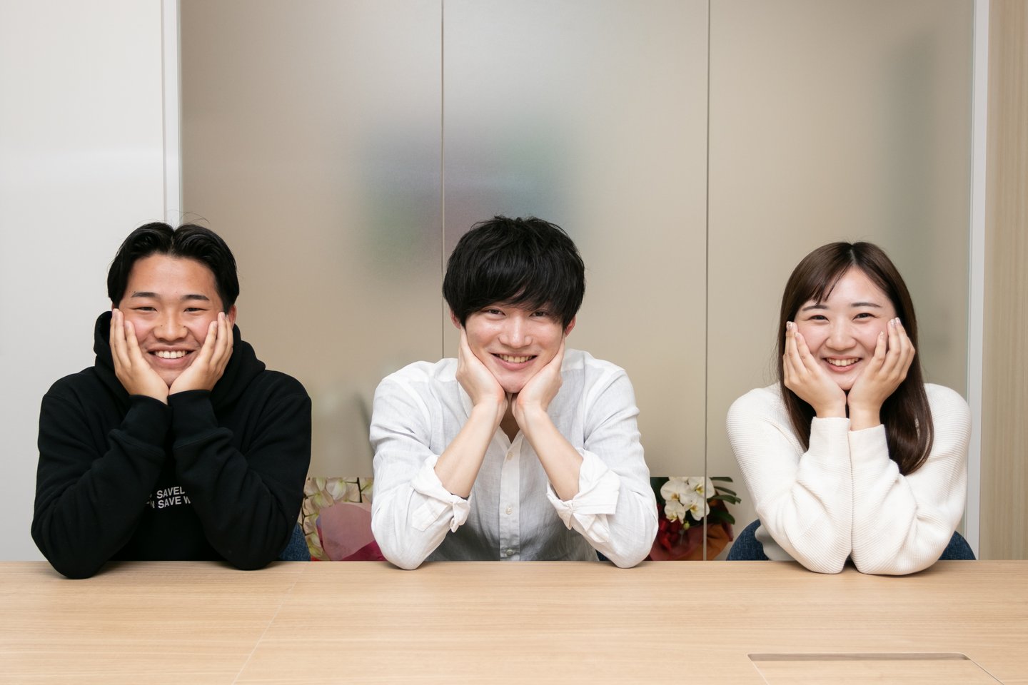 iosdev_kn's tweet card. 【業務内容】 おもに、カラダノートが展開しているDBマーケティング事業、DX推進事業に関わる業務を担当していただきます。 20代で上場企業...