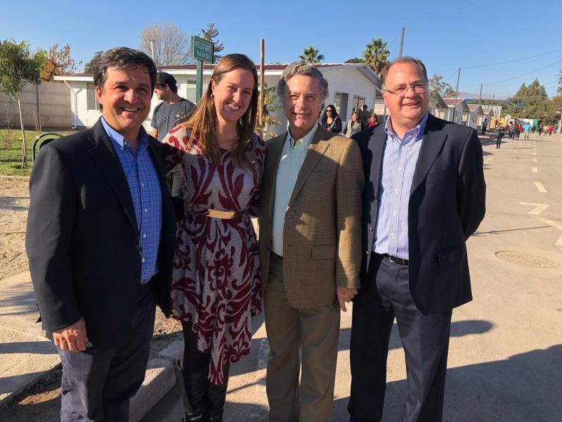 DemoConstru's tweet card. #ObrasDemo | Ayer hicimos entrega de 362 viviendas del conjunto habitacional “Ñuke Mapu” de San Bernardo en Chile, construidas bajo el sistema modular Termitec en conjunto con nuestras empresa...