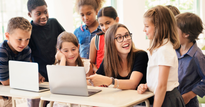 iLearnDSilva's tweet card. As technology and AI evolve, schools in Latin America face opportunities and challenges in personalized learning. This whitepaper provides insights to…