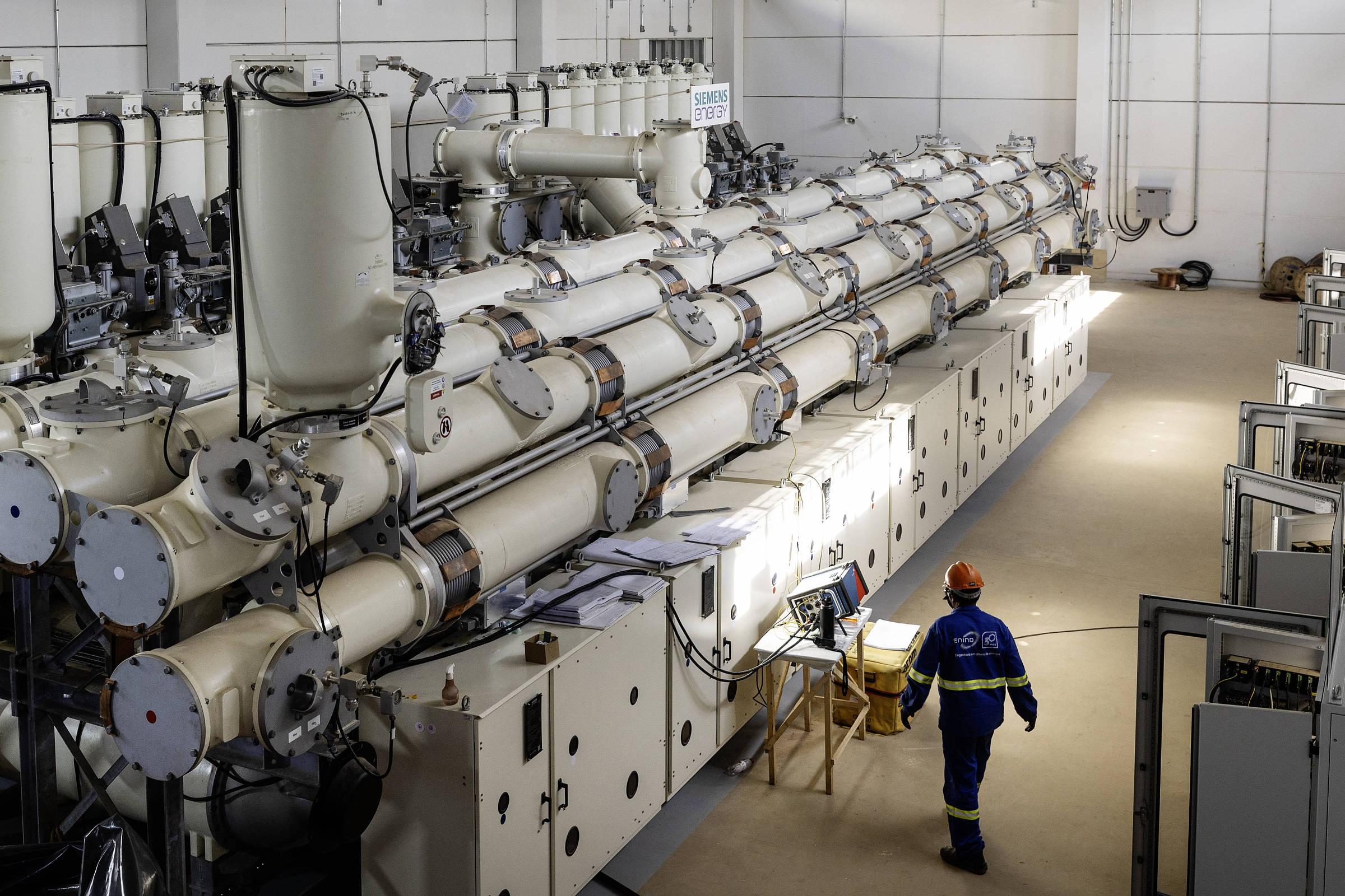 folha's tweet card. Vencedores terão contrato de dez anos com início em agosto de 2028