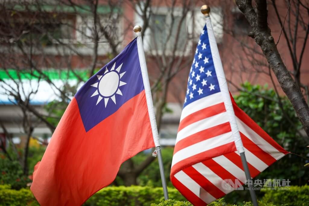 focustaiwanjapa's tweet card. トランプ米大統領は米東部時間2日、台湾との交流に関するガイドラインを定期的に審査するよう国務省に求める「台湾保証実施法案」に署名し、同法が成立した。総統府はこれを受け台湾時間3日、心からの歓迎と感謝を示すとの報道資料を発表した。