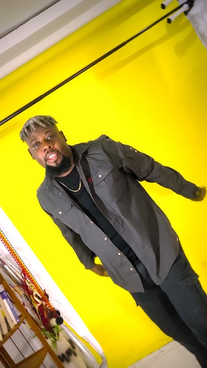 itz_remyj's tweet card. REMY J - #chocolate