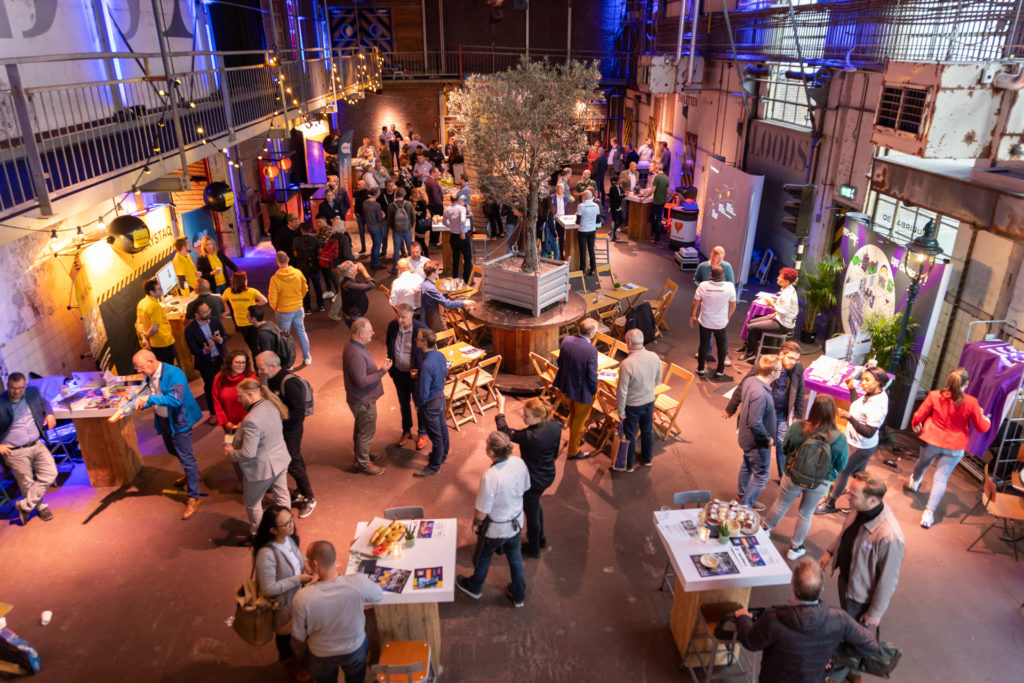 TestNetNL's tweet card. TestNet is een netwerkorganisatie van, voor en door testers: TestNet biedt haar leden de mogelijkheid om buiten de directe werksfeer contacten te onderhouden met andere testers en daarmee kennis en...