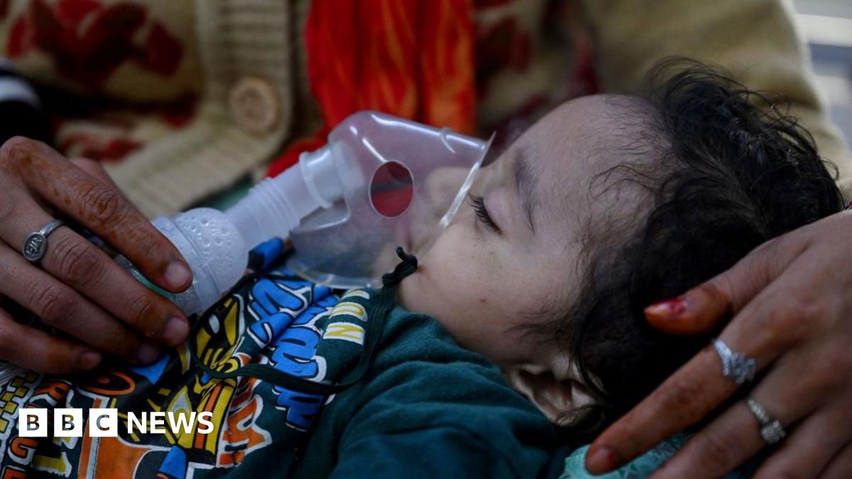 MartMichaelis's tweet card. More than 30,000 people with respiratory illnesses had to be hospitalised in Delhi between 2022 and 2024.