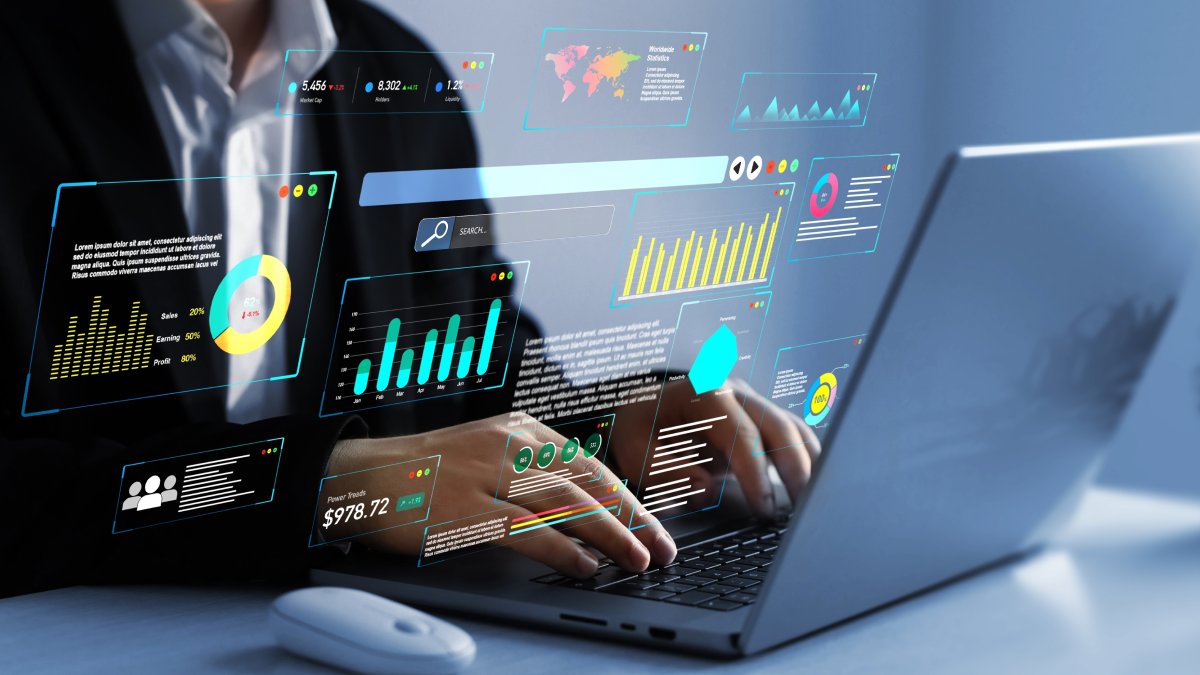 FortedLtd's tweet card. Discover why OpenText Analytics Database is a Leader for analytical databases, powering AI, scale, and data governance.