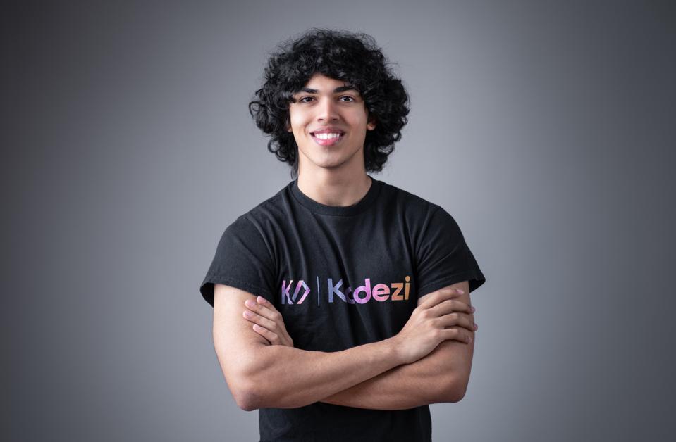 pomodoid's tweet card. Di era AI, banyak perusahaan menggunakan teknologi ini untuk mempercepat pembuatan kode dalam pengembangan perangkat lunak